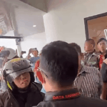 Extremists, residents stop church service in Indonesia