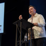 Medders encourages students to embrace love of Christ
